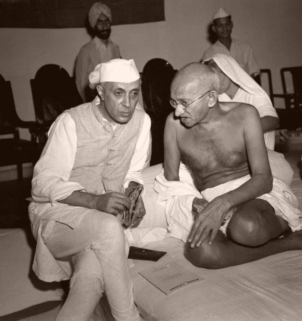 Gandhi-and-Nehru-in-1946