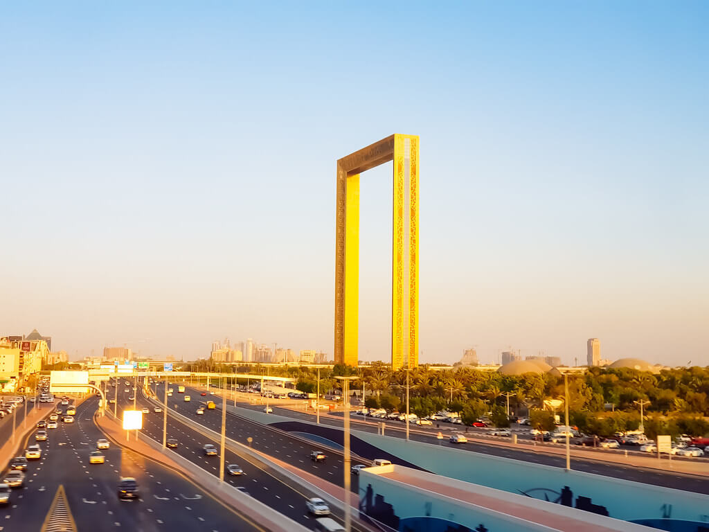 picture of Dubai frame (one of the best tourist places in dubai)