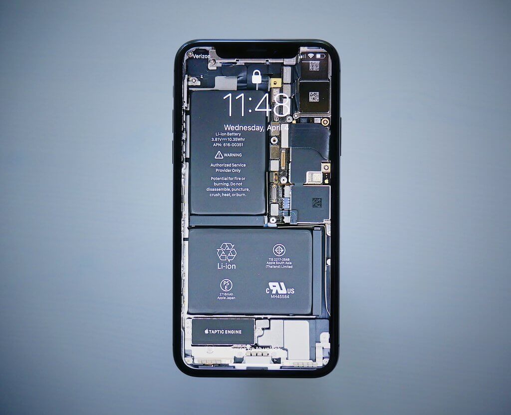 smartphone hardware image
