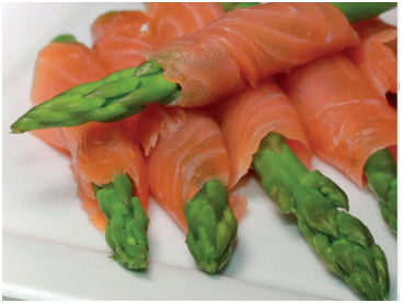 Asparagus and salmon dish