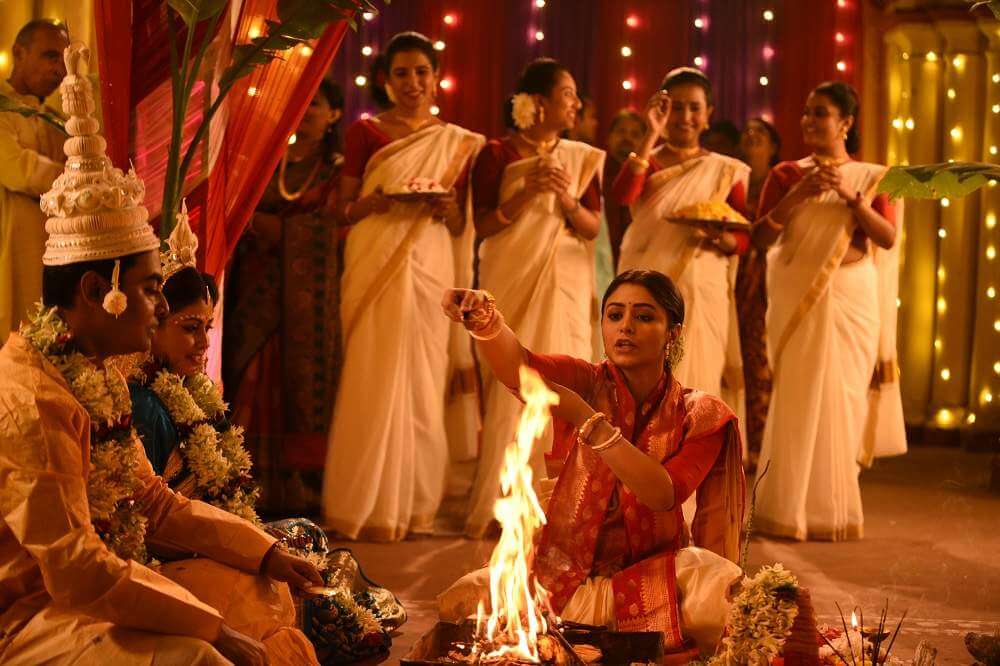 Shabri as a Preist performing Marriage Ceremony of a couple