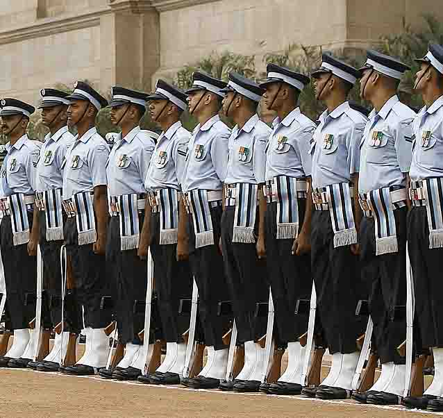 AIRFORCE-OFFICER-PARADE