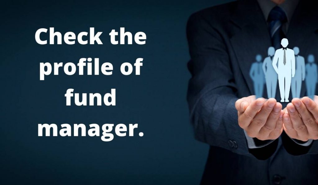 Described about the importance of fund manager profile in selecting best mutual funds in India.