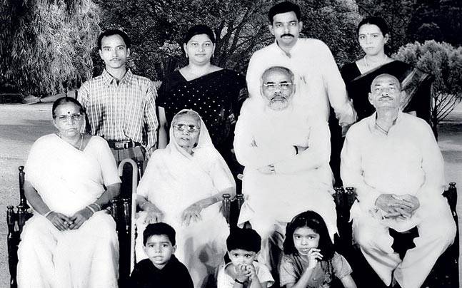 Narendra modi with his family