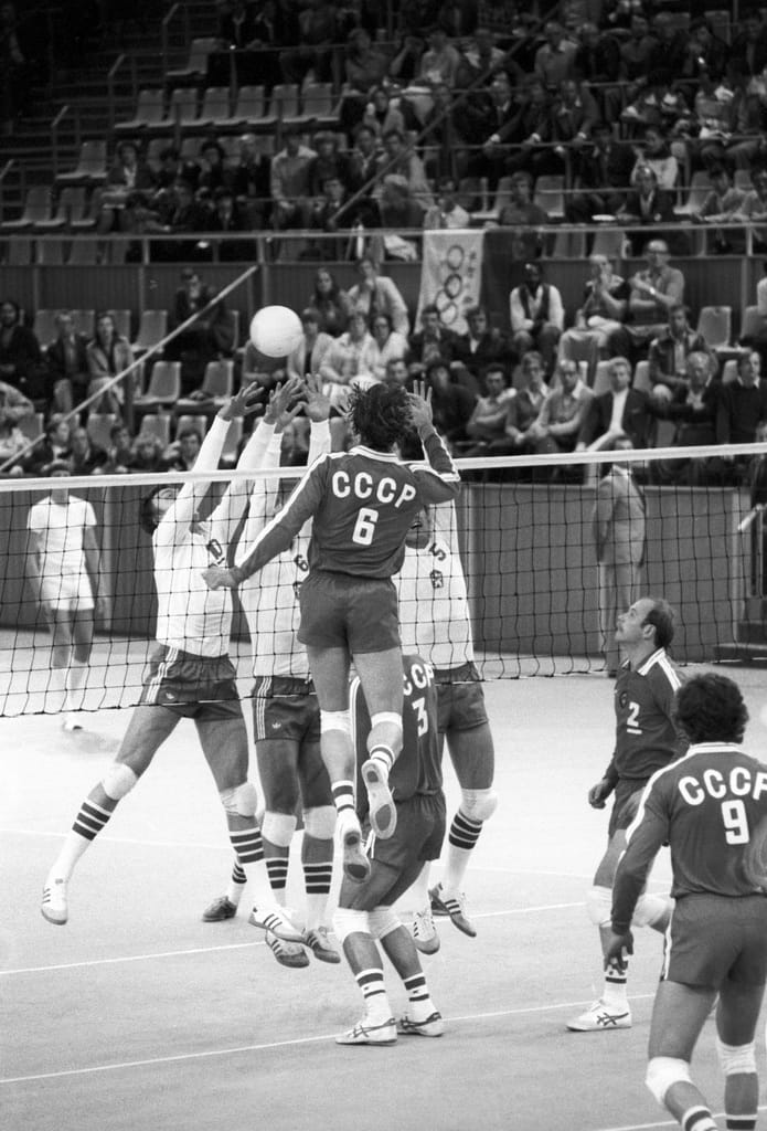 Volleyball competition at Olympics according to rules